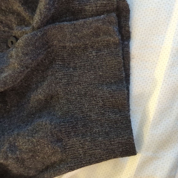 Roberto Rodriguez Designer Women's cardigan - Picture 6 of 7